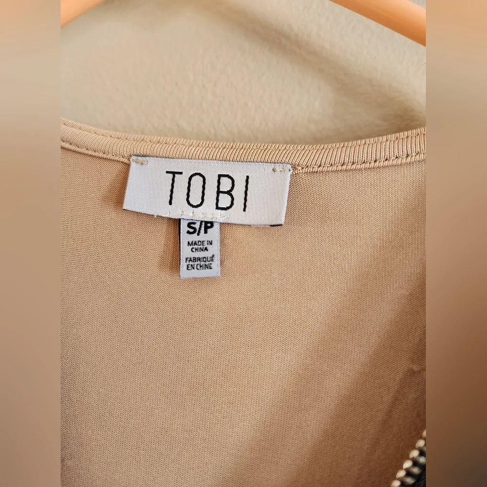 NWT TOBI Nude Bodycon Zip up Dress - Picture 4 of 5